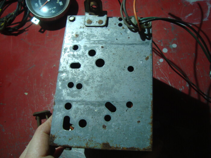 AMC 1967 Ambassador, Marlin, and Rebel radio - Image 10