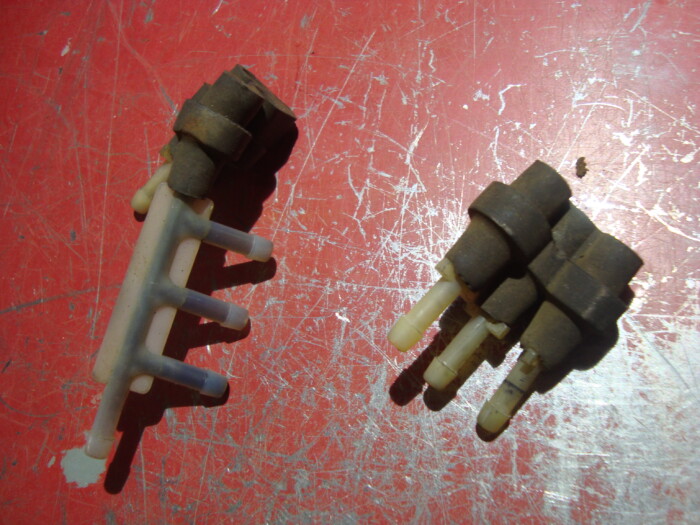 AMC Jeep thermo vacuum manifolds. - Image 3